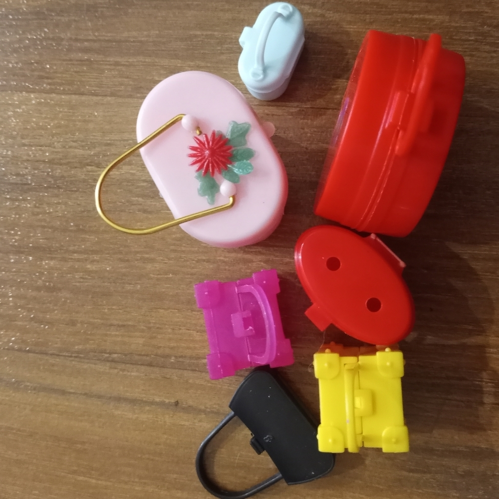 Barbie purse bundle - Picture 2 of 4